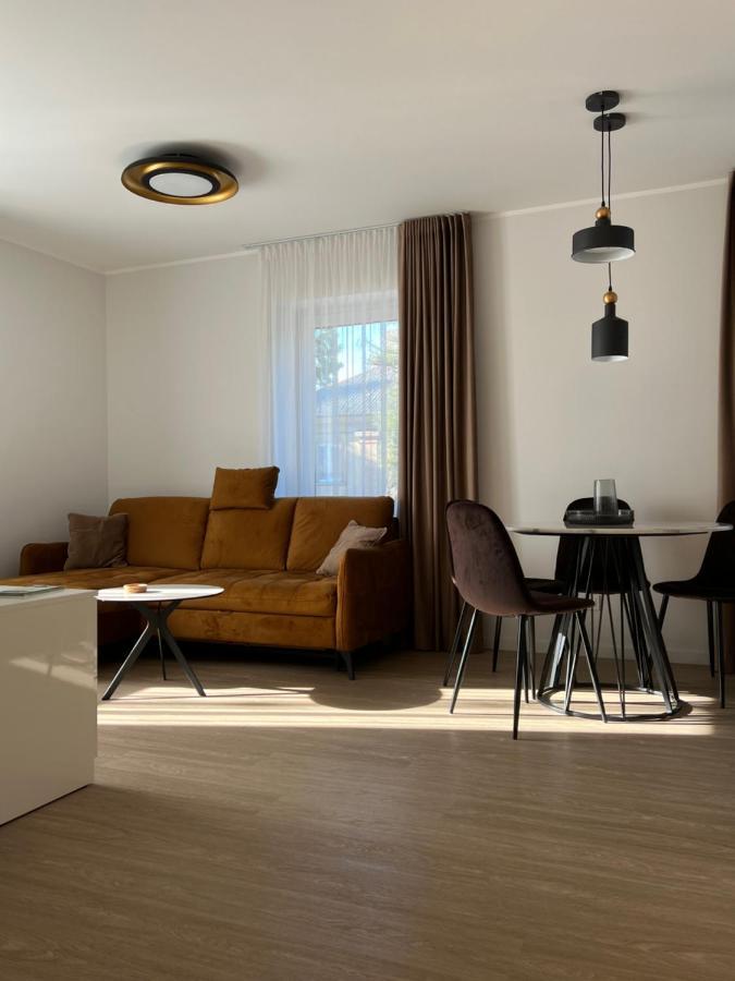 Bell Tower Apartment Плунґє Екстер'єр фото